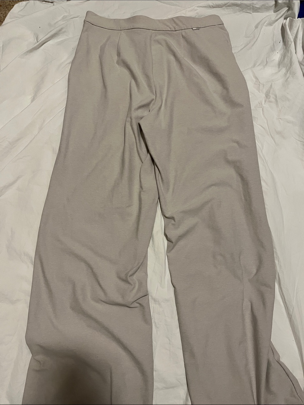 Vuori Wide-Leg Trouser Pants in Taupe - Picture 4 of 5